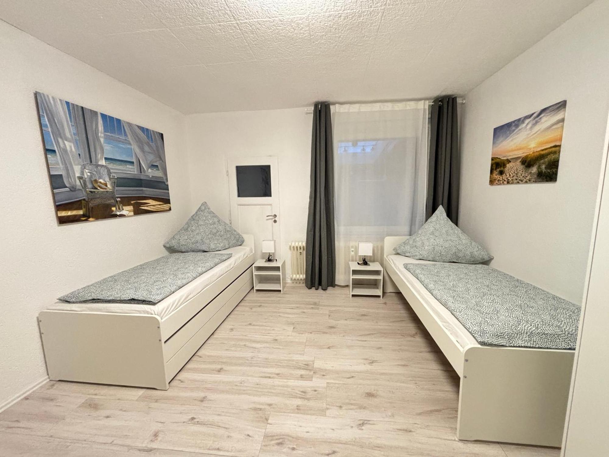 140Qm - 4 Zimmer- Parkplatz - Autobahn - Blauer See - Mallibase Apartments Garbsen Eksteriør billede