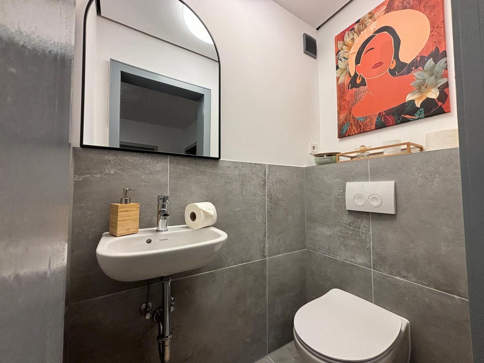 140Qm - 4 Zimmer- Parkplatz - Autobahn - Blauer See - Mallibase Apartments Garbsen Eksteriør billede