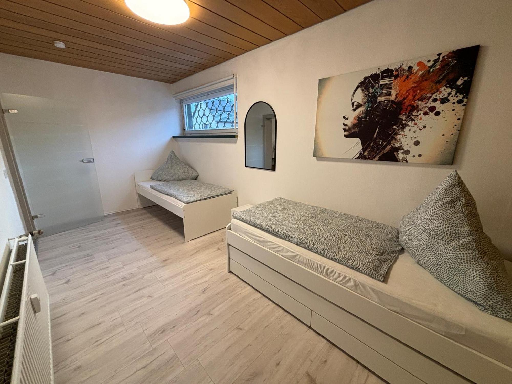 140Qm - 4 Zimmer- Parkplatz - Autobahn - Blauer See - Mallibase Apartments Garbsen Eksteriør billede